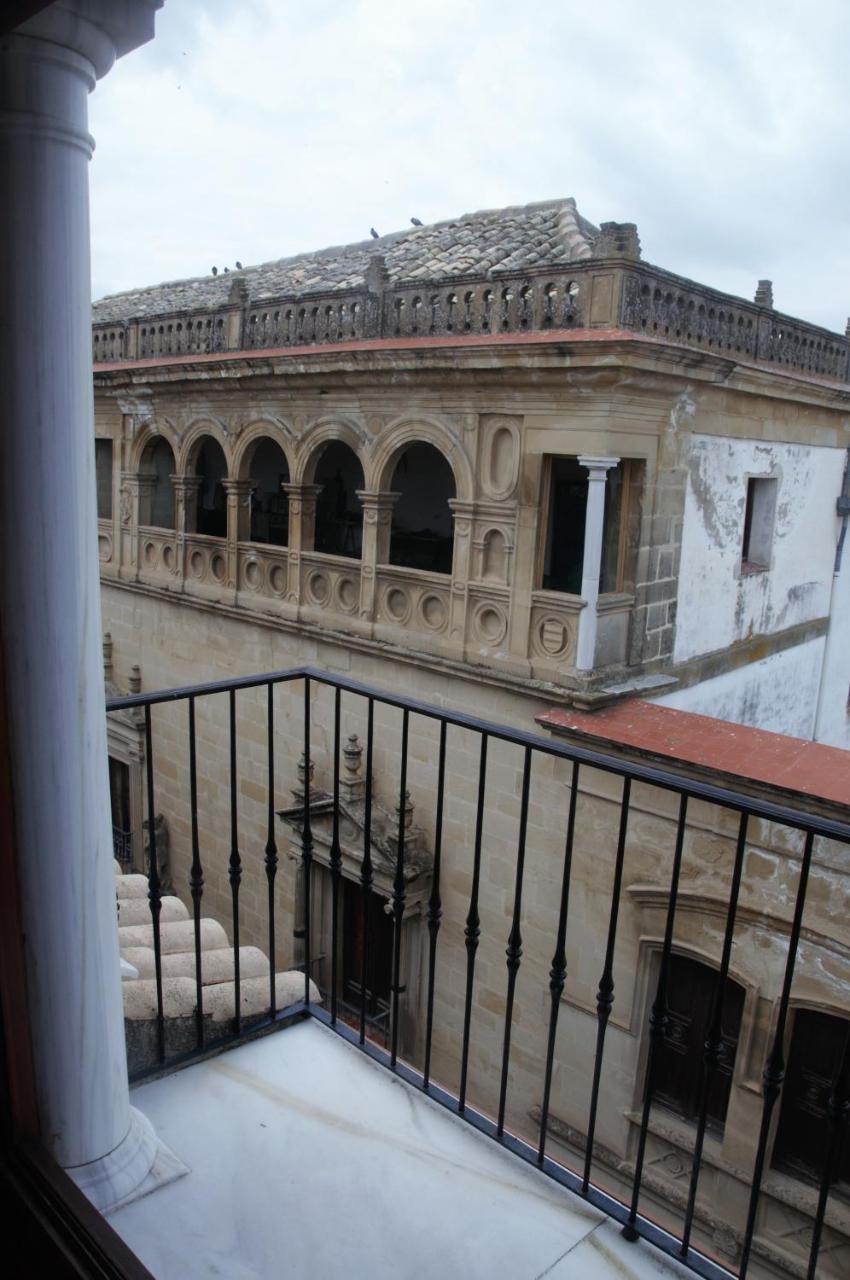 Apartamentos Turisticos Architettura Ubeda Exterior foto